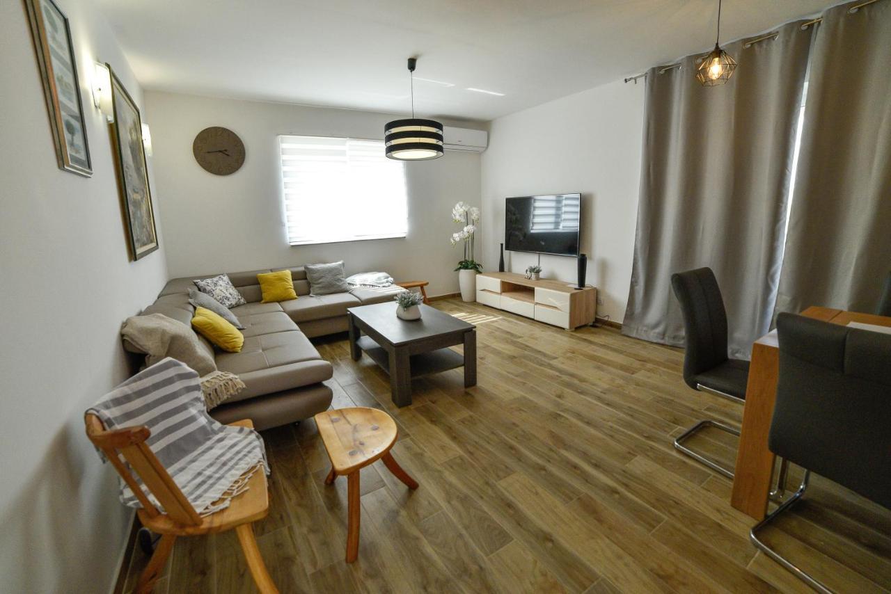 Holiday Home Mb Ražanj Zewnętrze zdjęcie