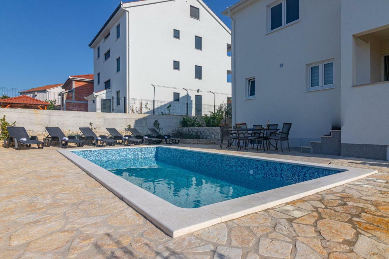 Holiday Home Mb Ražanj Zewnętrze zdjęcie